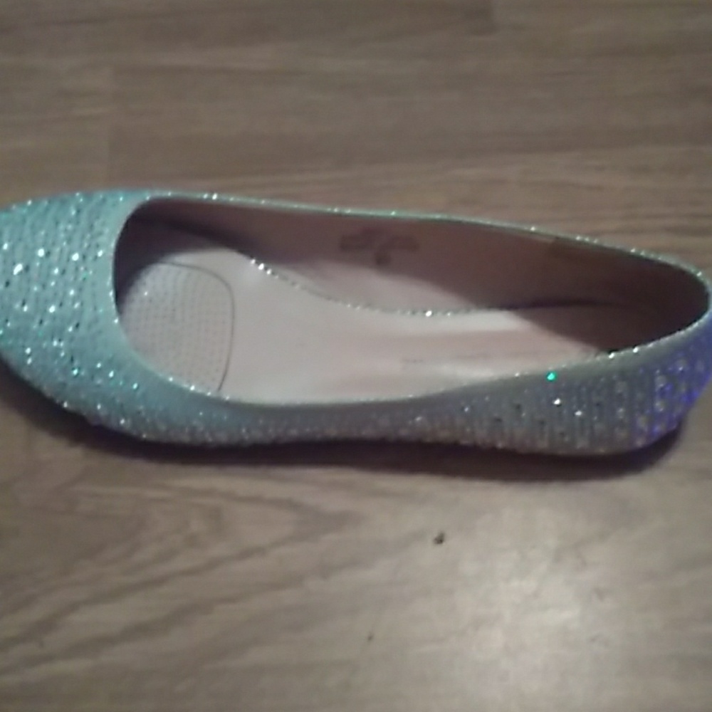 Slip on's - Picture 2 of 3